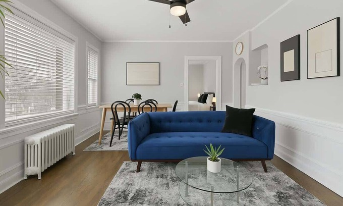 Skokie Apartment | Spacious 2BR Close to it All - Chic Apt in Skokie