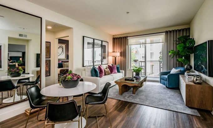 Heritage District Condo | Spacious 2BR Condo in Flats at Cityline