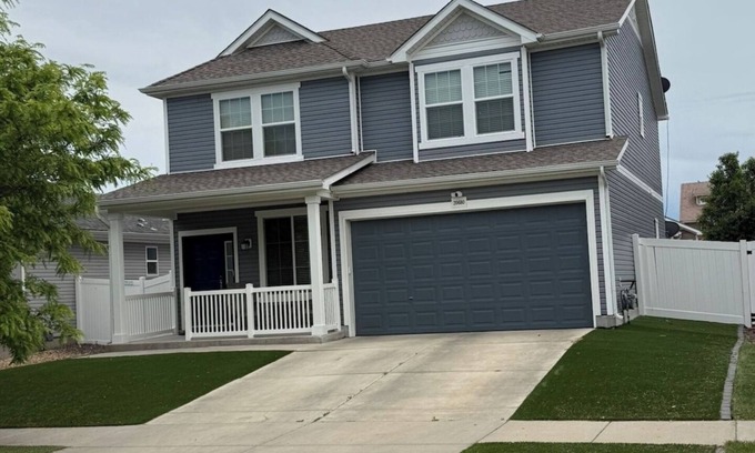 Green Valley Ranch House | Spacious 3-bed, 2.5-bath home. including washer, dryer, office and patio grill.