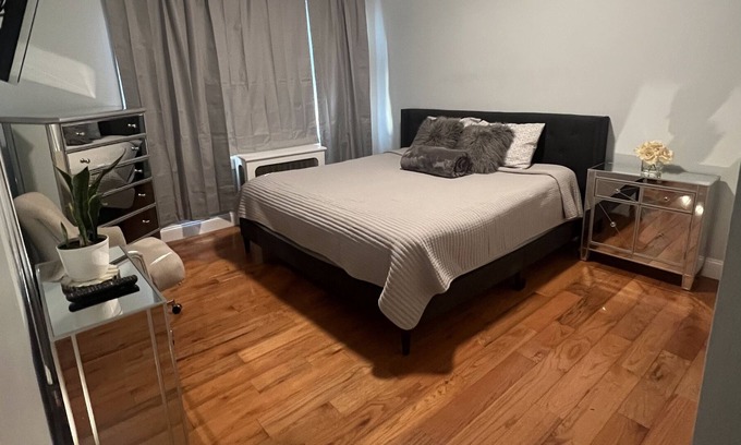 Chelsea Apartment | Spacious 3-bedroom apartment minutes from Encore Casino, Airport & Boston.