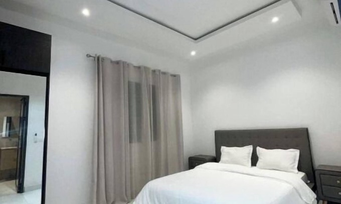 Yof Apartment | Spacious 3-Bedroom Family Oasis in the City