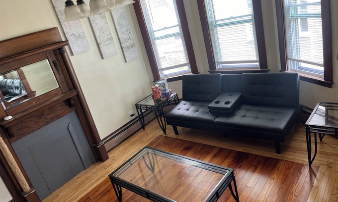 New Bedford Apartment | Spacious 3-bedroom apartment in enjoyable New Bedford with AC, WiFi