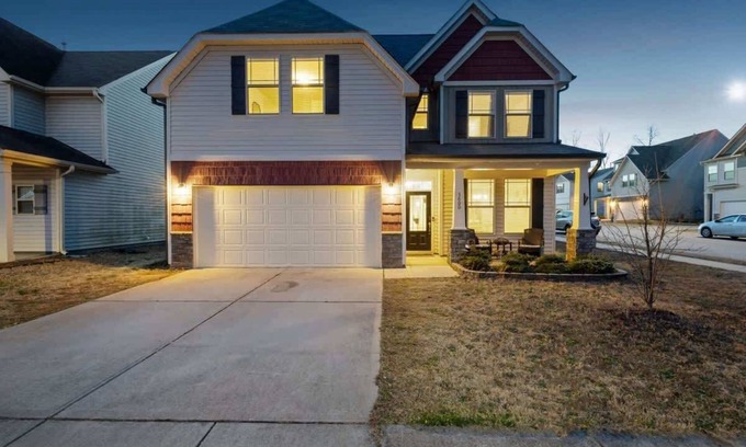 Southeast Raleigh House | Spacious 3-BR Retreat | Downtown | Sleeps 6 | NC