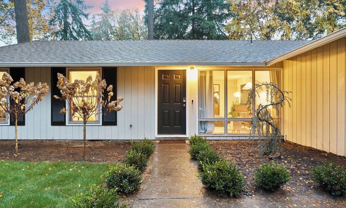 Lake Oswego House | Spacious 3BR Getaway, Fenced Yard & Fireplace