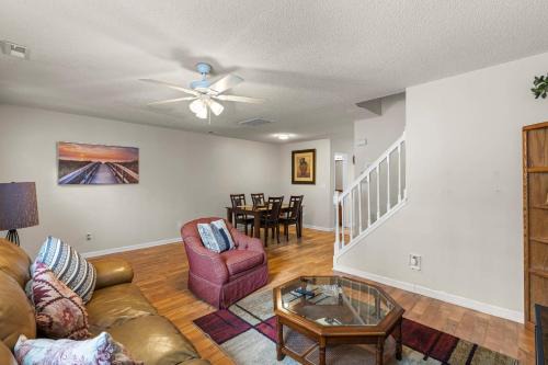 Southeast Raleigh House | Spacious 3BR Retreat Perfect for Groups Near Downtown