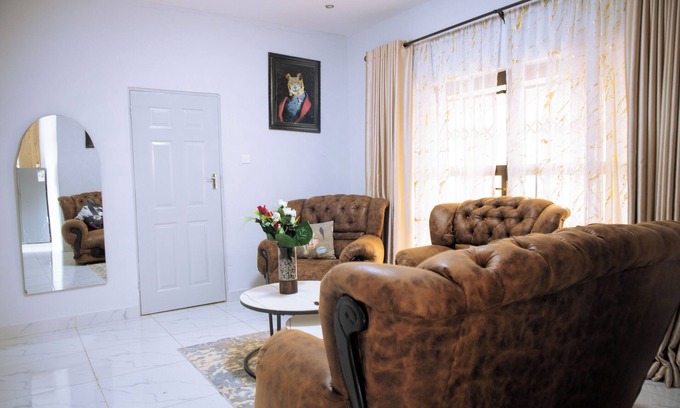 Masvingo Apartment | Spacious 4-Bed Self-Catering Apartment in Masvingo – Ideal for Families & Groups