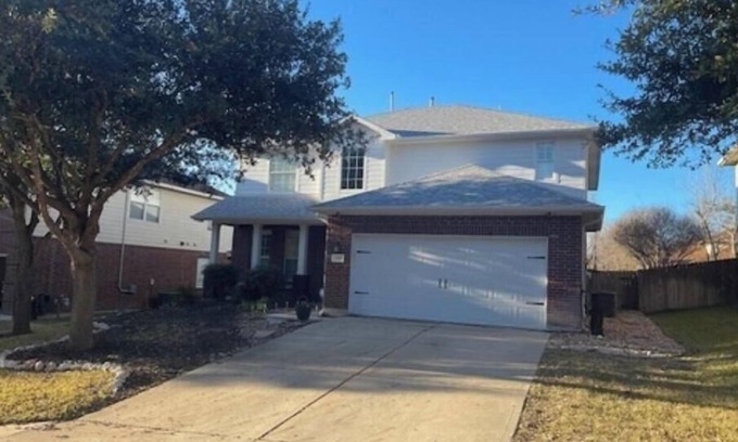 Georgetown House | Spacious 4-bedroom house with WiFi, pool & park access near Georgetown square
