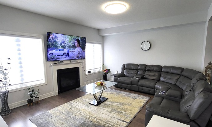 Angus House | Spacious 4 Bedroom House in Angus