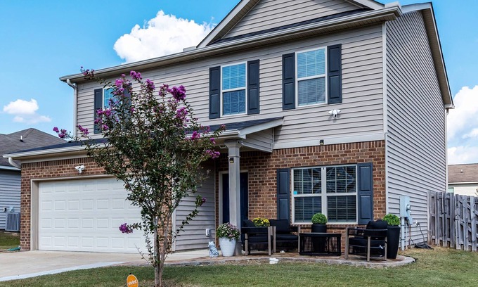 Phenix City House | Spacious 4-bedroom house close to Ft Moore/Ft Benning, in Phenix City with AC