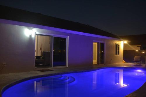 Miramar House | Spacious 4 bedrooms, 2 bathroom house with pool