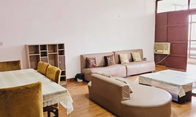 East of Kailash Apartment | Spacious 4 BHK Apartment | Feels like 🏠