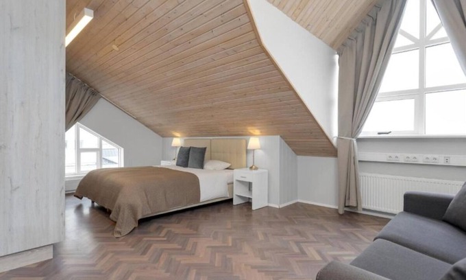 Hafnarfjordur Apartment | Spacious 4-BR Apt with Harbor Views & Balcony– Sleeps 10 Comfortably