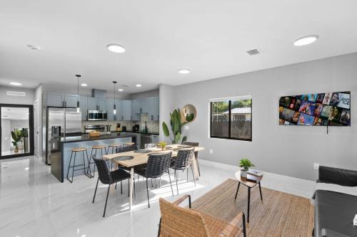 Allapattah Apartment | Spacious 4-BR House W Free Parking