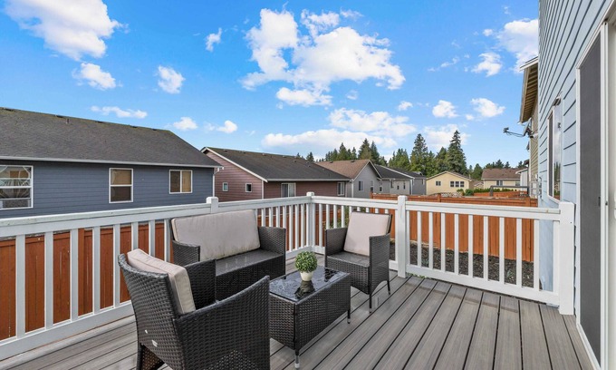 Bothell House | Spacious 4B｜30-Day Minimum Stay｜Pet-friendly｜1st Floor BR｜Flex-Lease #41847