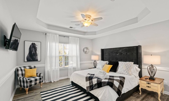 High Point House | Spacious 4BR Home – Near HPU, Market & Dining – Family & Business Ready!