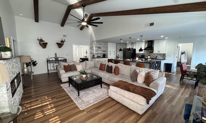 Lawrenceville House | Spacious 5-bedroom house in awesome Lawrenceville with AC