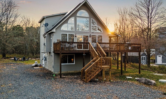 Briar Crest Woods House | Spacious 5-bedroom country house in tranquil Blakeslee with WiFi, AC