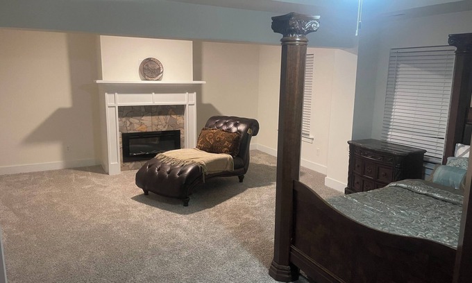 New Market House | Spacious 5-bedroom house in charming New Market with WiFi, AC