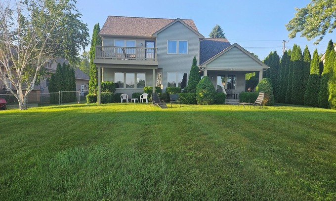 Algonac House | Spacious 5 Bedroom - right on the St. Clair River with private dock and frontage