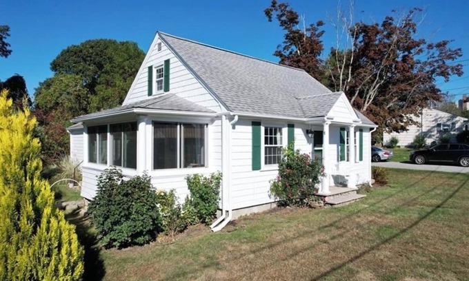 Bonnet Shores House | Spacious 5-Bedroom Cape in Bonnet Shores