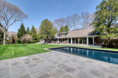 Springs House | Spacious 5-BR 4-Bath Pool in East Hamptons