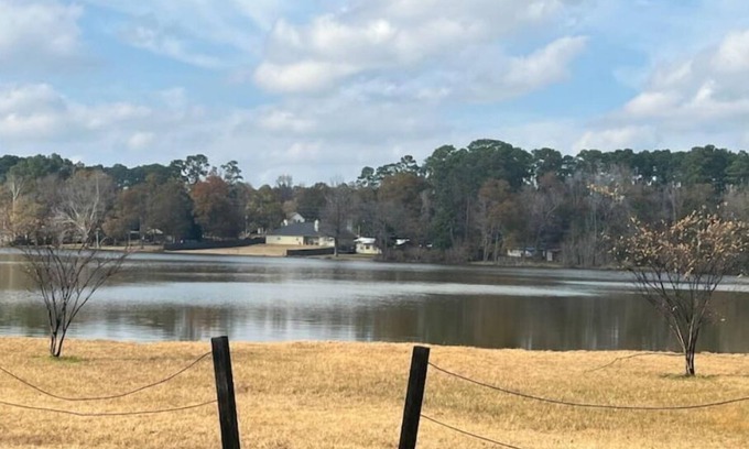 Montgomery House | Spacious 5BR near Lake Conroe