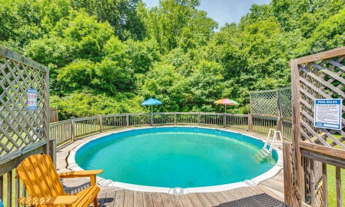 Hampton House | Spacious 5BR Oasis w/Pool + Deck