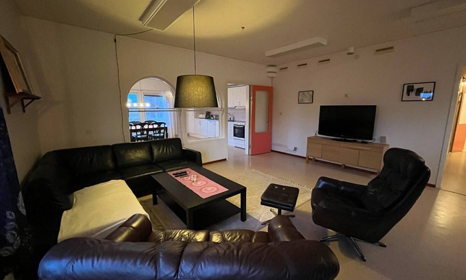 Tarendo House | Spacious 6bedroom 4bathroom house in Tärendö