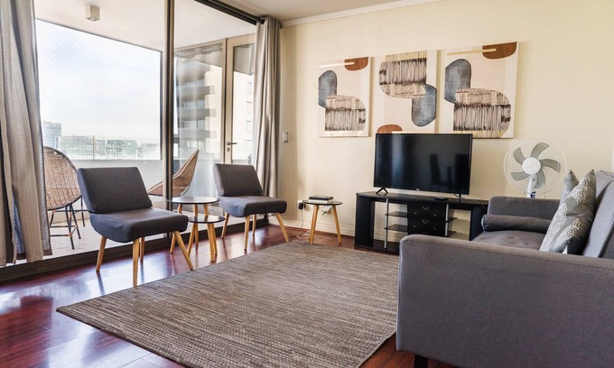 Apoquindo Apartment | Spacious Accommodation in Parque Arauco 2B2B