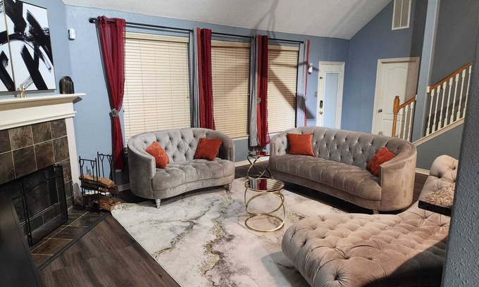 Spring House | Spacious and beautifully decorated 3BR, 2.5BA home
