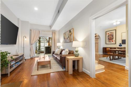 Truxton Circle House | Spacious and Central DC 3-BR Getaway Close to It All