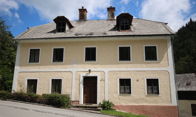Stainach-Purgg House | Spacious and cosy Austrian Farm House in village at the foot of The Grimming