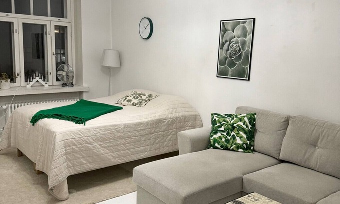 Alppiharju Apartment | Spacious and fun Helsinki-Kallio
