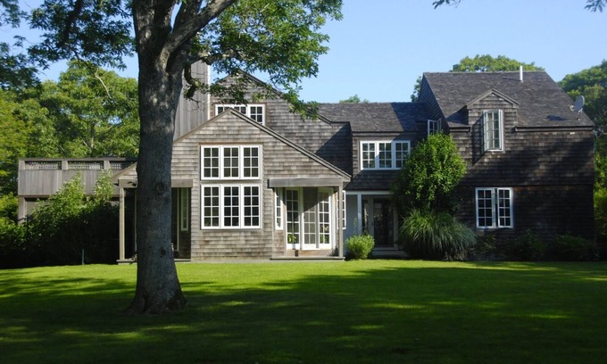Chilmark House | Spacious and gracious architect designed home on 3 acres off Middle Road.