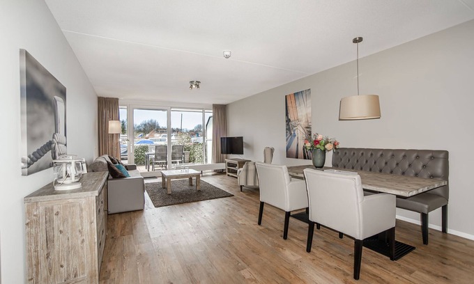 Merenwijk Apartment | Spacious and luxurious ground floor apartment - Kaag Resort (4)
