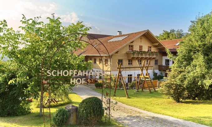 Arnbruck Apartment | Spacious apartment (70sqm) with private terrace (12sqm) and rain shower