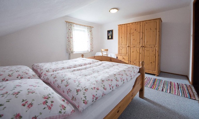 Waidhofen An Der Ybbs Apartment | Spacious holiday apartment on the organic farm in the middle of a beautiful natural landscape