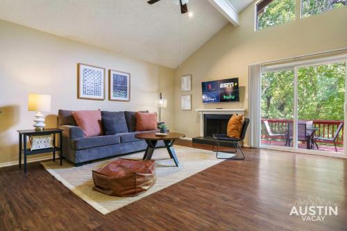 Highland Hills Apartment | Spacious ATX Apt with Private Deck and All Essentials
