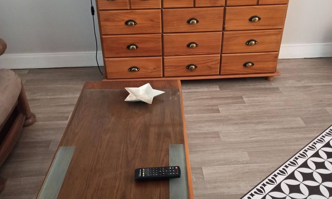 Bourges House | Spacious, bright apartment near Bourges town center. Free parking.