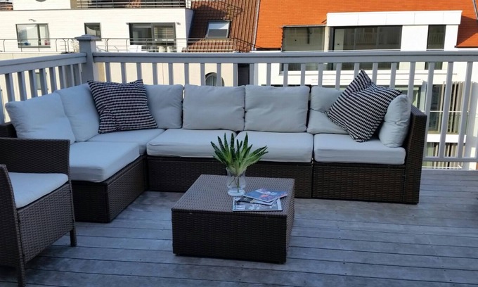 Westerkwartier Apartment | Spacious Bright duplex penthouse with 2 large terraces within walking distance from the sea
