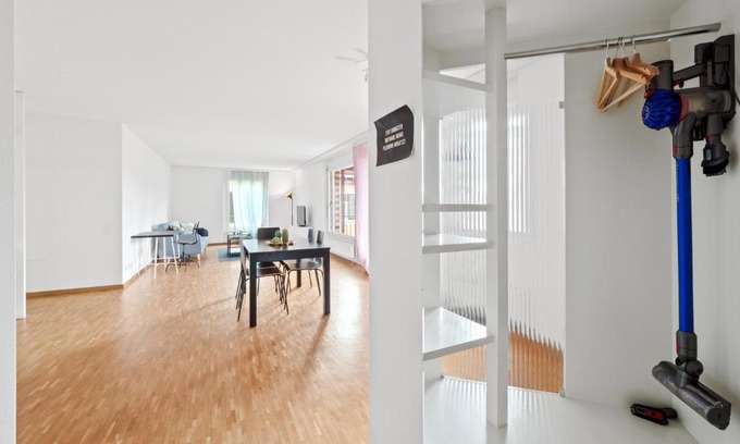 Hottingen Apartment | Spacious Central Apartments HOTING