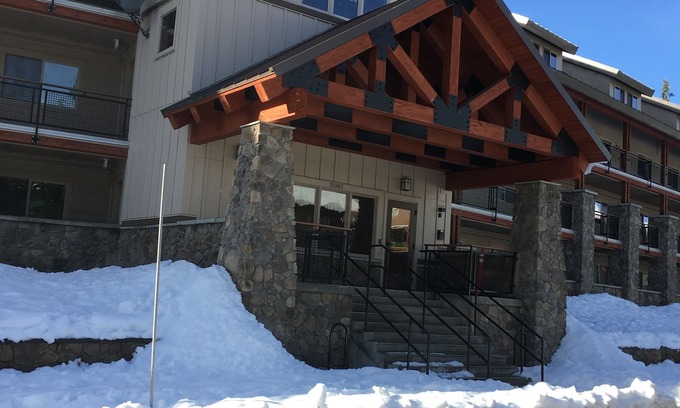Government Camp Condo | Spacious Condo Getaway, Steps from Ski Slopes, Town and Entertainment
