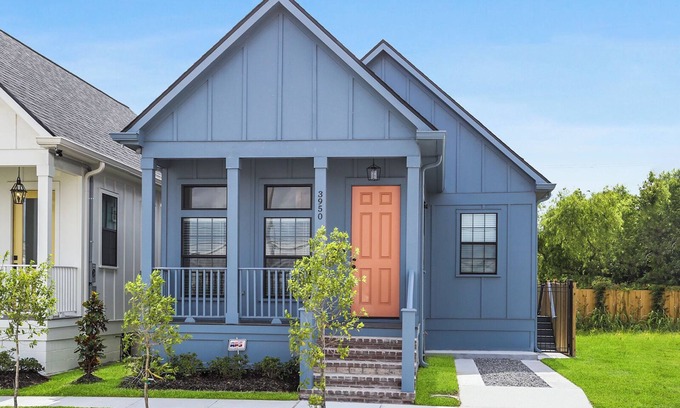 Desire Area House | Spacious & Convenient: 3BR w/All Utilities, Minutes from Everything!