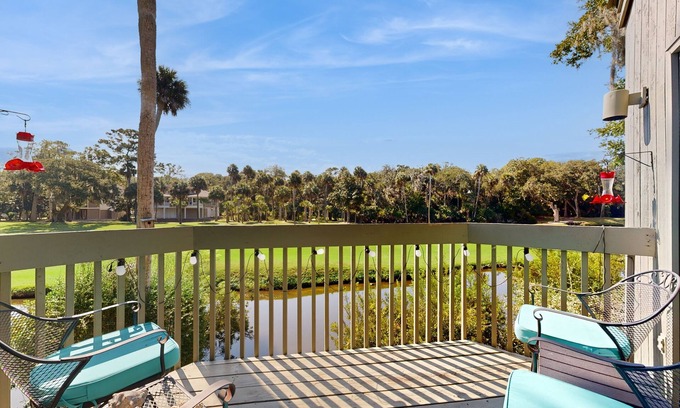 Ocean Ridge Cottage | Spacious cottage with lagoon and golf course views - dog-friendly
