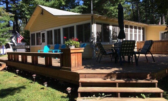 St. Albans Cottage | Spacious Cottage with Lake Access in quiet lakeside community