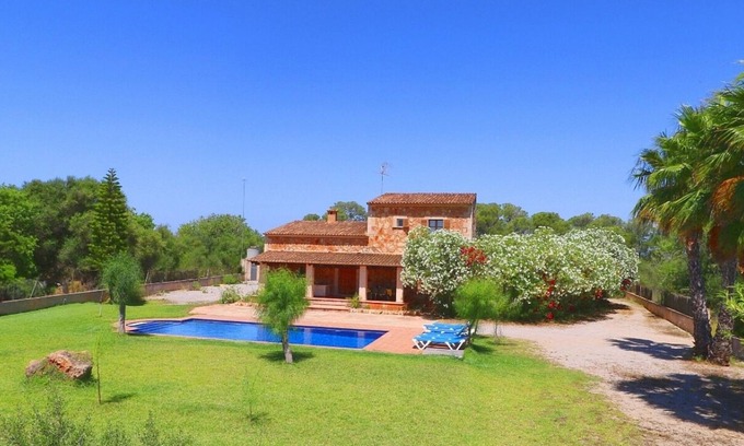 Campos Villa | Spacious Country House built in Traditional Mallorcan Style, A/C and Private Pool near Es Trenc!
