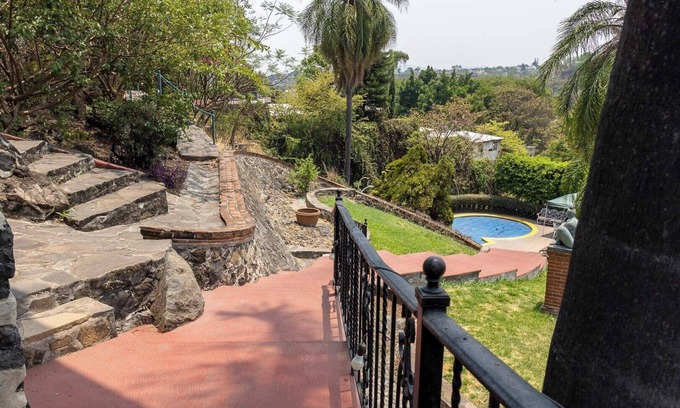 Tres de Mayo House | Spacious Cuernavaca House, 14 Guests, Pool & Grill