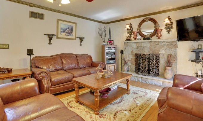 Dingmans Ferry House | Spacious Dingmans Ferry Home w/ Deck & Yard