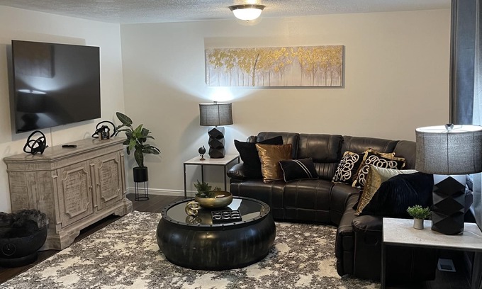 Lehi House | Spacious Elegance at Thanksgiving Point Lehi