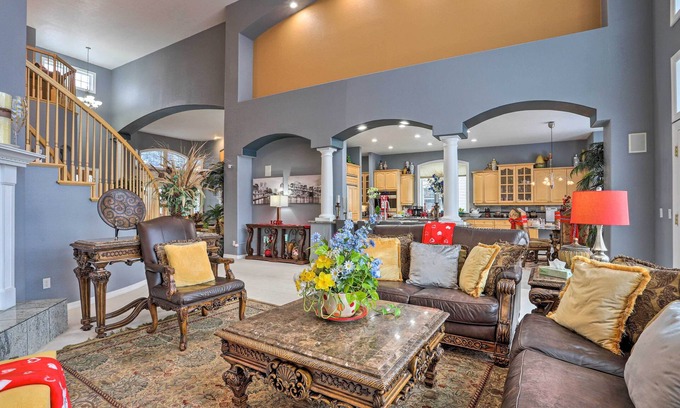 Lone Tree House | Spacious + Elegant Lone Tree Home Rental w/Deck!